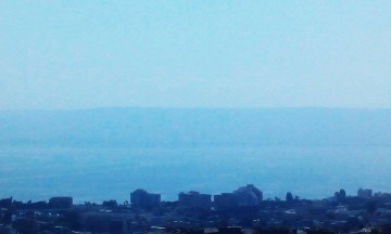 Tiberias není příliš pěkné město, ale je v něm Galilejské jezero. Velká turistická atrakce. Příjemné podnebí a terén jako stvořený pro milovníky cyklistiky.