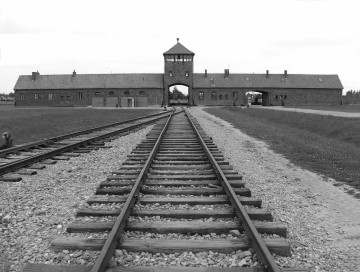 Auschwitz-Birkenau1