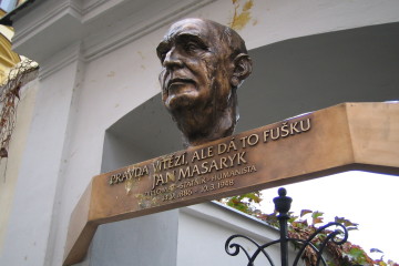 Jan_Masaryk_deska
